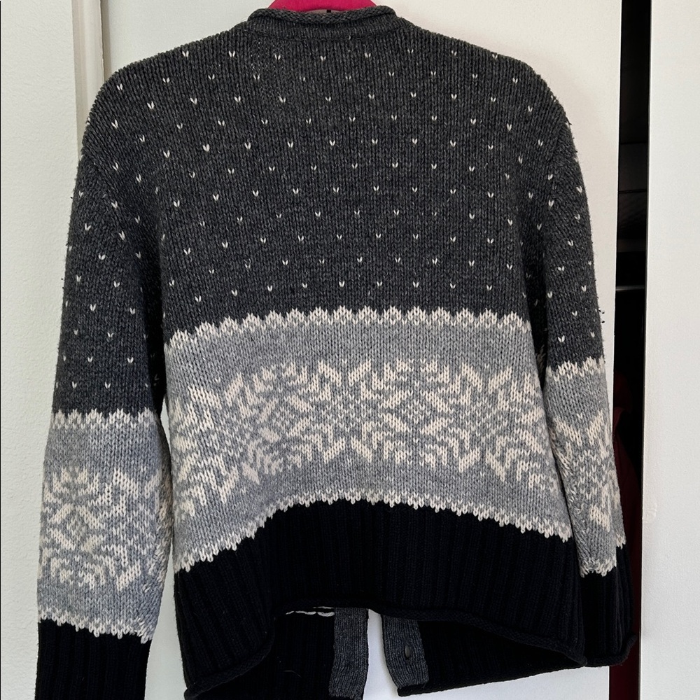 Eddie Bauer Charcoal and Cream Knit Cardigan - Picture 3 of 8